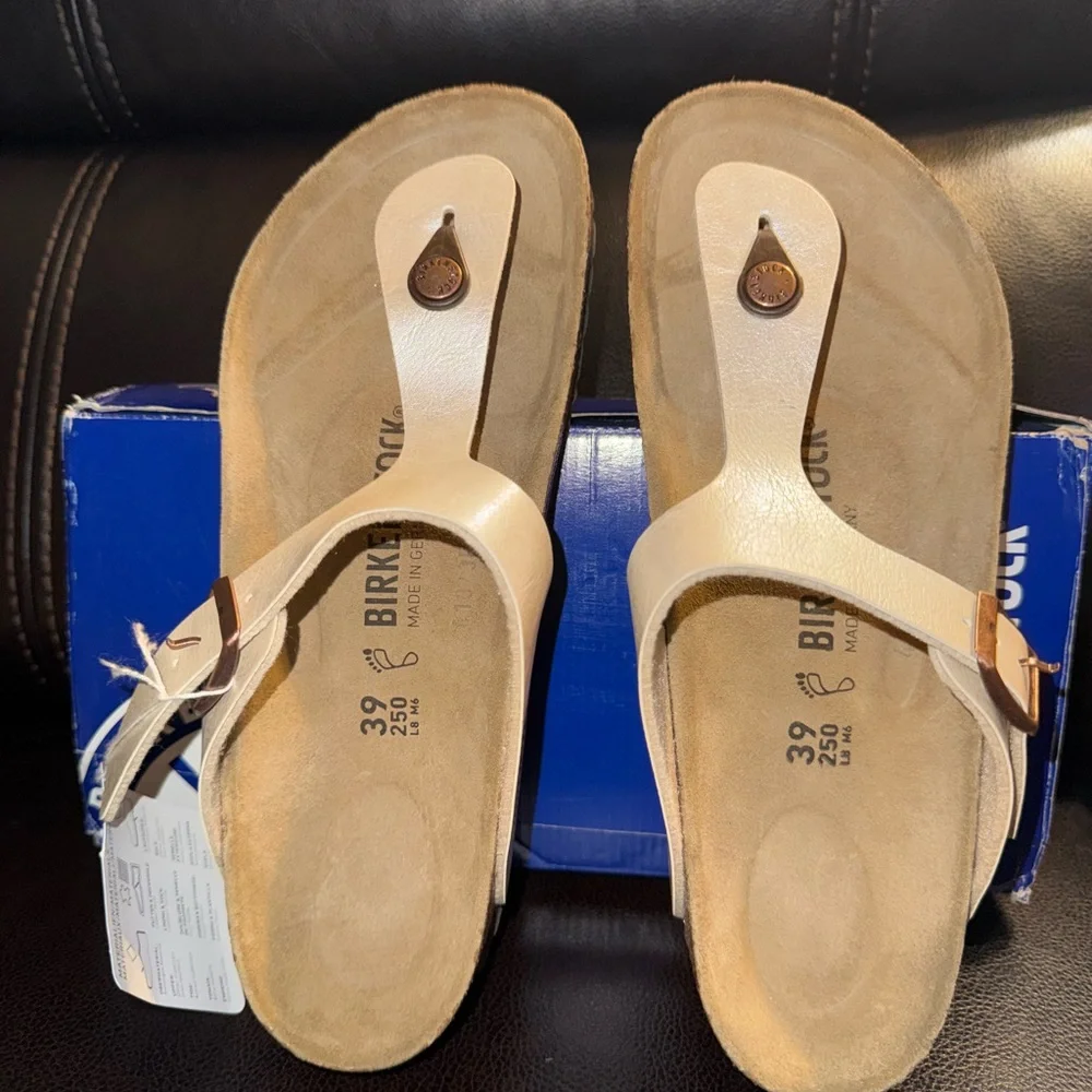 Birkenstock Women's 943871-Off Style Gizeh Sandal, Off-White size 39 or 8.5-9 - Picture 5 of 6